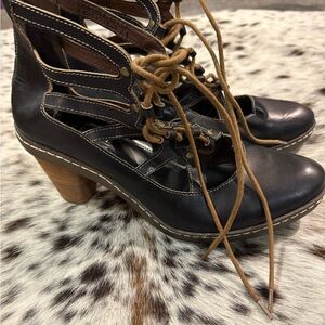 Elegant Black Leather Heeled Sandals